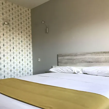 Grand Cap Rooftop Pool 호텔 2*