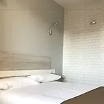 Grand Cap Rooftop Pool 2* آجد
