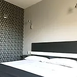 Grand Cap Rooftop Pool فندق آجد