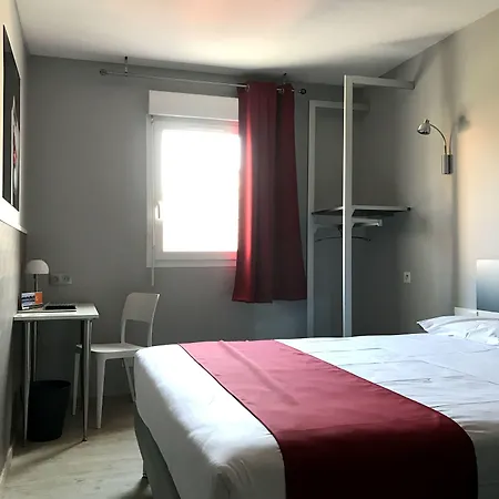 Grand Cap Rooftop Pool Hotel 2*