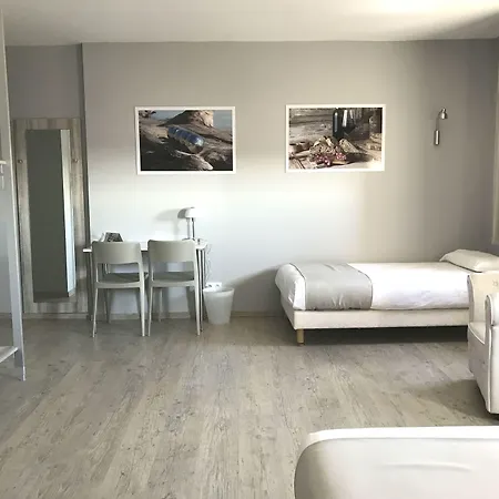 Grand Cap Rooftop Pool 2*