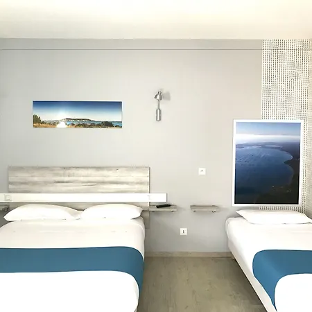 Grand Cap Rooftop Pool מלון 2*