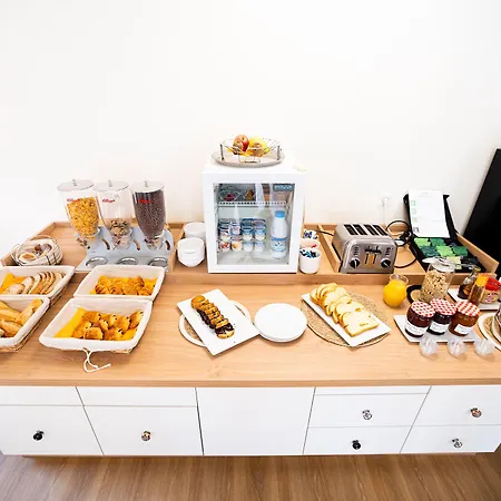 Grand Cap Rooftop Pool Hotel