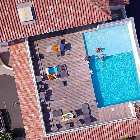 Hotel Grand Cap Rooftop Pool